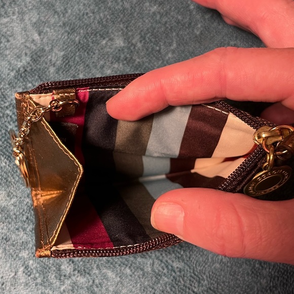 Coach Coin Purse w/ dark gold detail w/ stripes inside zip pouch. - Picture 6 of 7